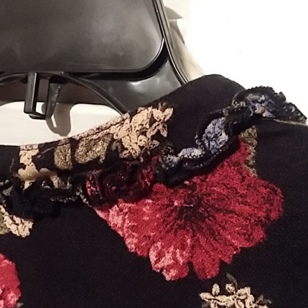 Seven7 Blouse - Picture 4 of 6